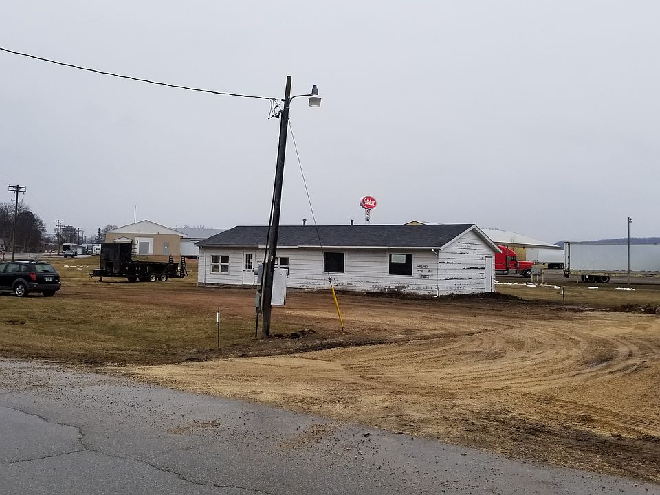2nd image of 6940 Martina Rd