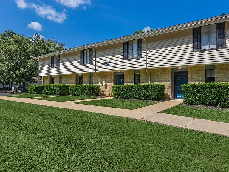 Pine Ridge Apartments — Photo 26