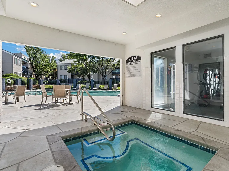 Vista Del Sol Apartments — Photo 5