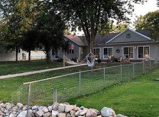 1065 E 700 S, Wolcottville, IN 46795