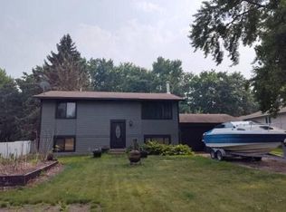 1728 Garden Ln, White Bear Township, MN 55110