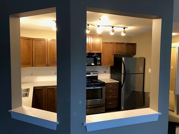 5th image of 32725 George Ferguson Way #204
