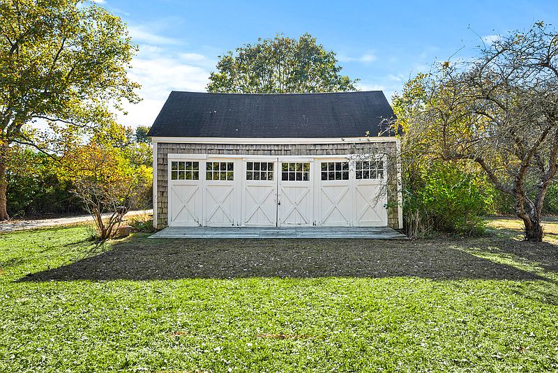 7 Shinnecock Rd, Quogue, NY 11959 | Out East 7 Shinnecock Rd, Quogue, NY 11959 | Out East