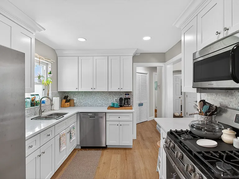 741 Lantana Ave — Photo 12