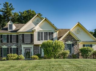 9 Morris Cir, Dallas, PA 18612