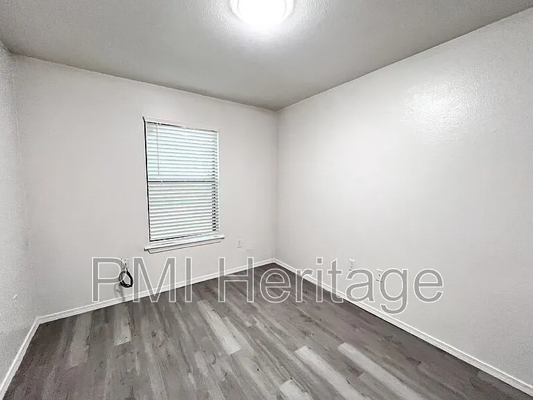 606 Virginia St #102 — Photo 12