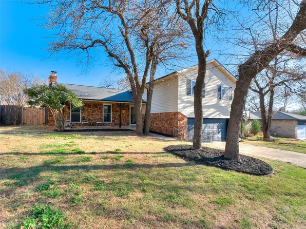 3725 NE 143rd St, Edmond, OK 73013