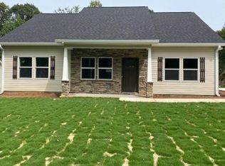 6038 Cobb St, Lula, GA 30554