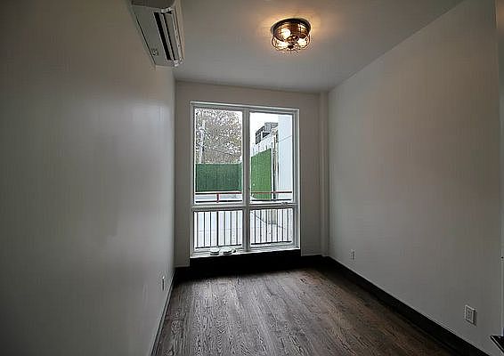 5th image of 341 Irving Ave #1A