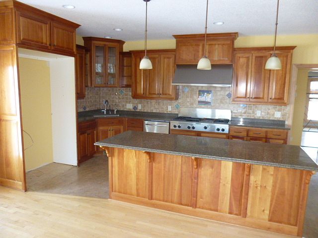 2nd image of 6525 Meadow Rdg