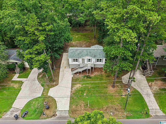 3rd image of 1688 Brewster Rd
