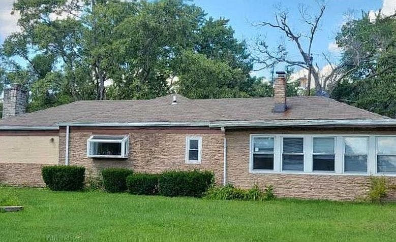 1st image of 721 Saint Andrews Dr