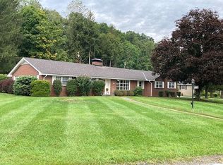 200 Oak Dr, Clarksburg, WV 26301