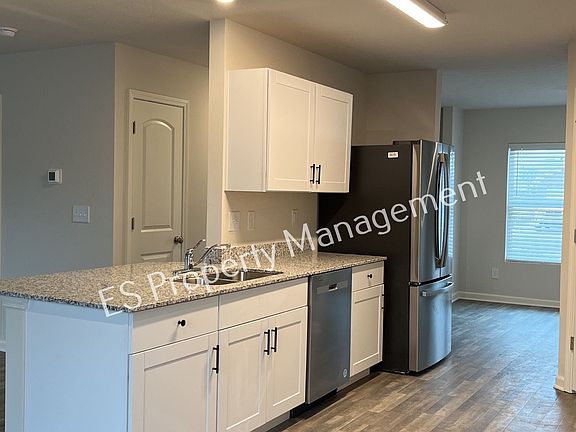 2nd image of 2905 W Shasta Dr Dr