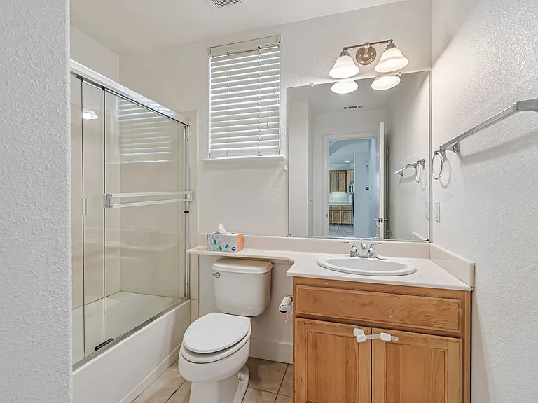 118 Copper Beech Gln — Photo 18