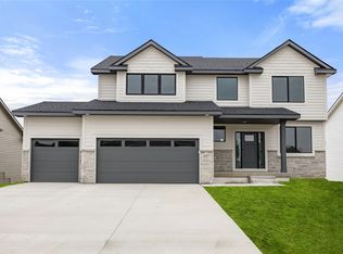 657 34th St SE, Altoona, IA 50009