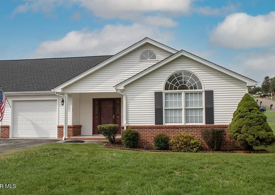 1st image of 20887 Meadowbrook Dr #A