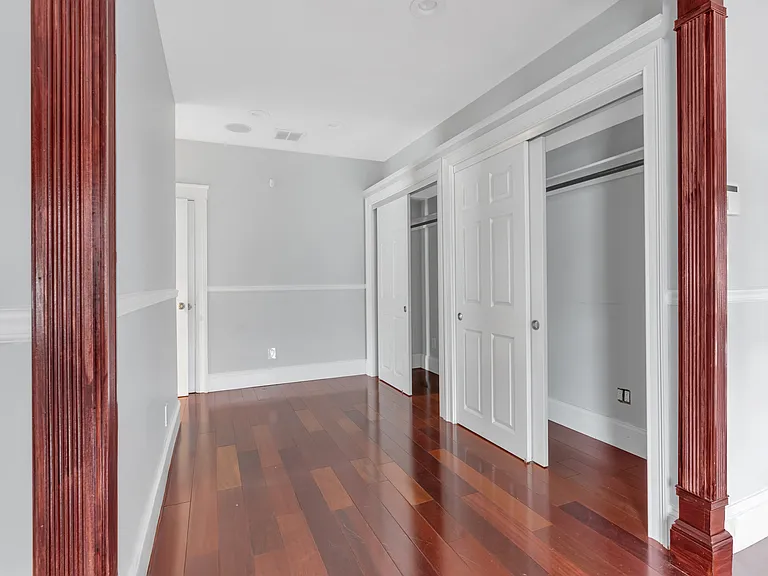 711 Academy Ave #2 — Photo 5