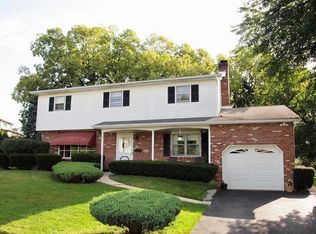 1029 N 10th St, Whitehall, PA 18052