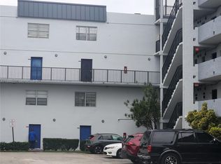 Village Square, Plantation, FL 33313