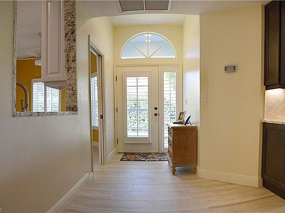 5th image of 8046 Glen Abbey Cir