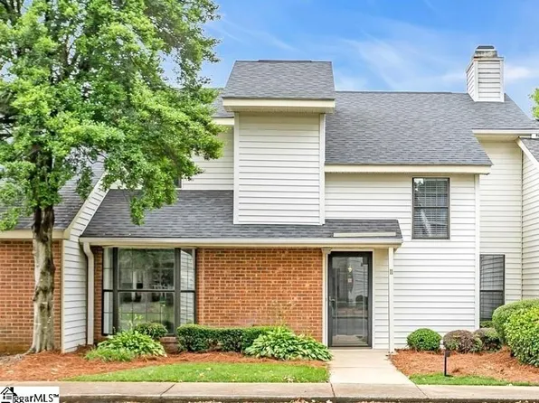 11 Forest Lake Dr, Simpsonville, SC 29681