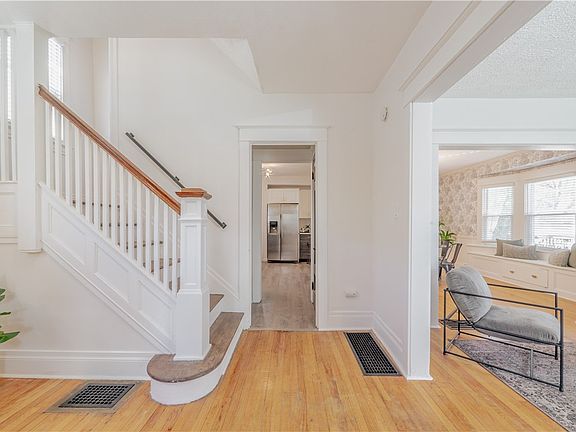 2nd image of 87 Paige St