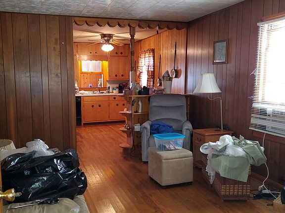 3rd image of 1321 E Maryland St