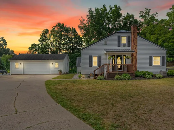 201 Reading Ave, Jonesville, MI 49250