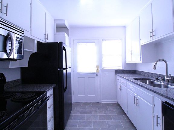 5th image of 1235 W 75th St
