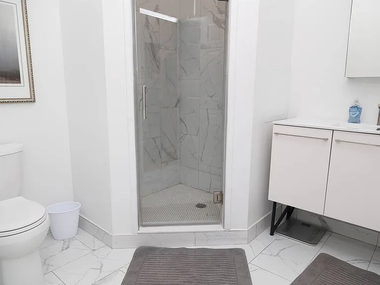 8431 Oakland Ave #1 — Photo 10