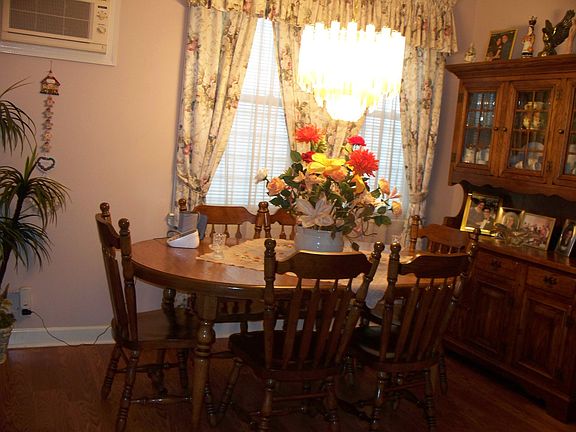 3rd image of 35 Naples Ave