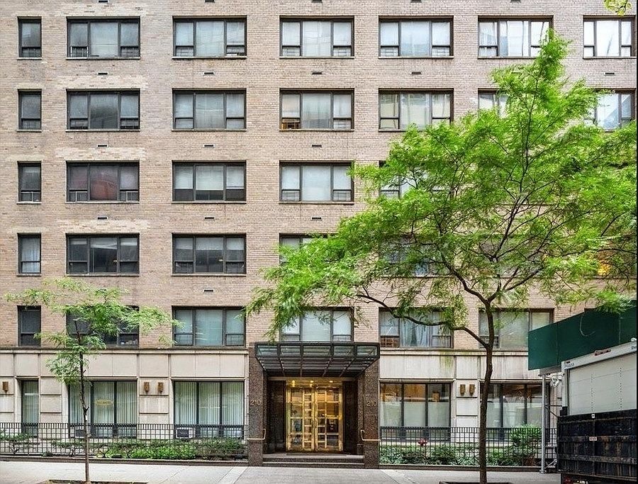 1st image of 210 E 47th St APT 10D