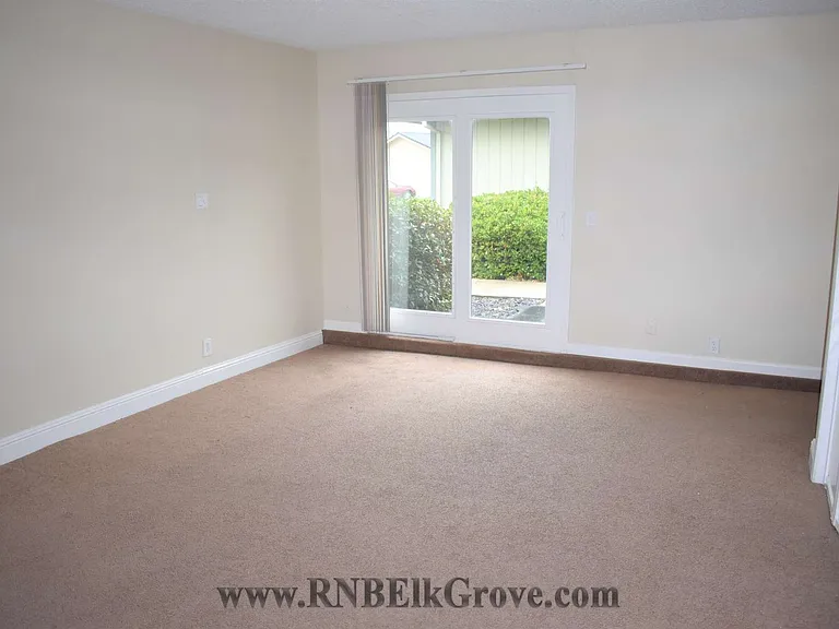 8960 Chalmers Ct — Photo 7