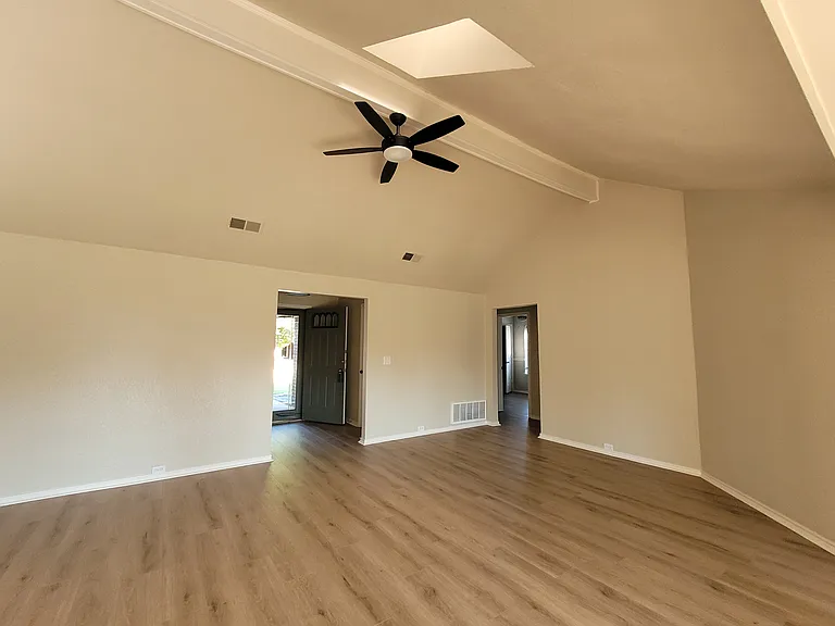 776 Santa Fe Trl — Photo 8