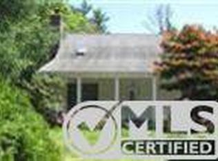 12 Luscombe Ln, Sandwich, MA 02563