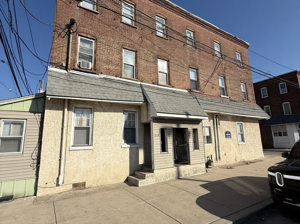 1214 E 2nd St, Crum Lynne, PA