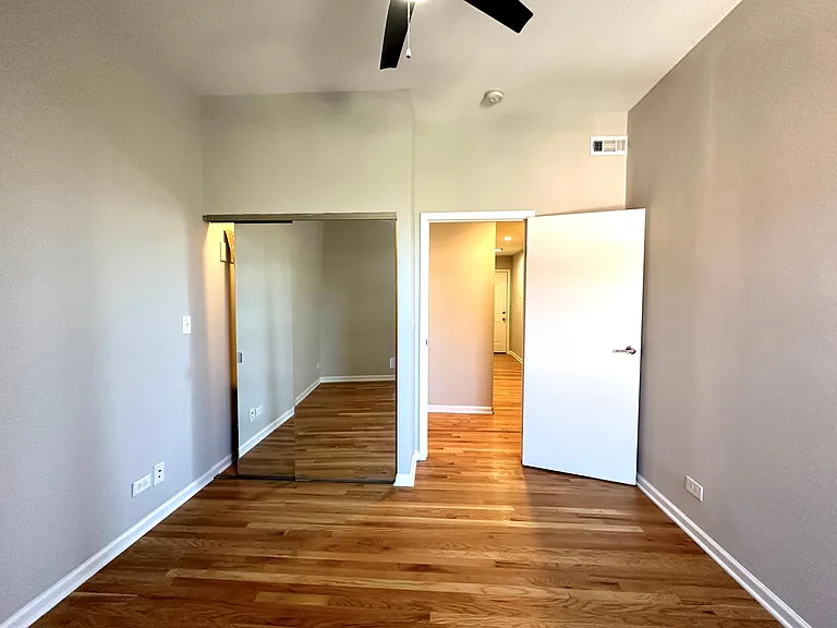 2801 W Logan Blvd #2R — Photo 7
