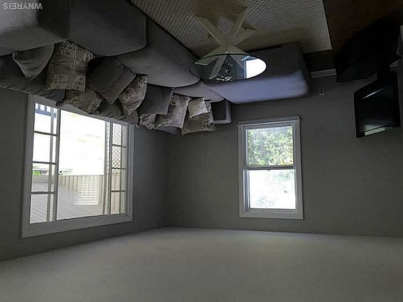 3rd image of 78 Aris Ave
