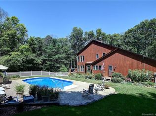 280 Burrows Hill Rd, Amston, CT 06231