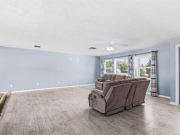 4th image of 1320 SE 26TH TERRACE