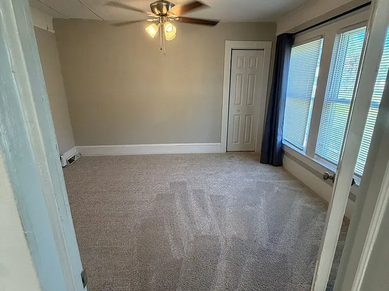 918 Laura Ave — Photo 12