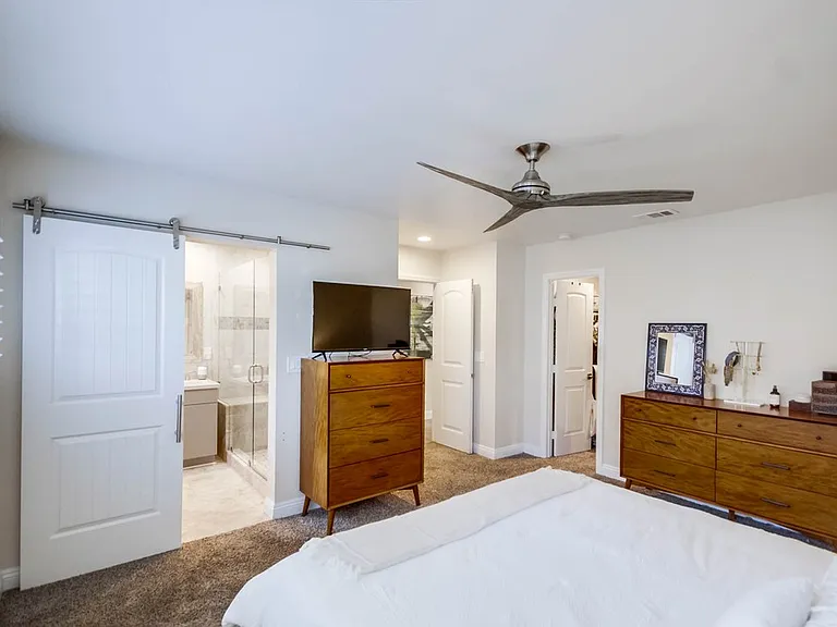 7832 Cinnabar Dr — Photo 33