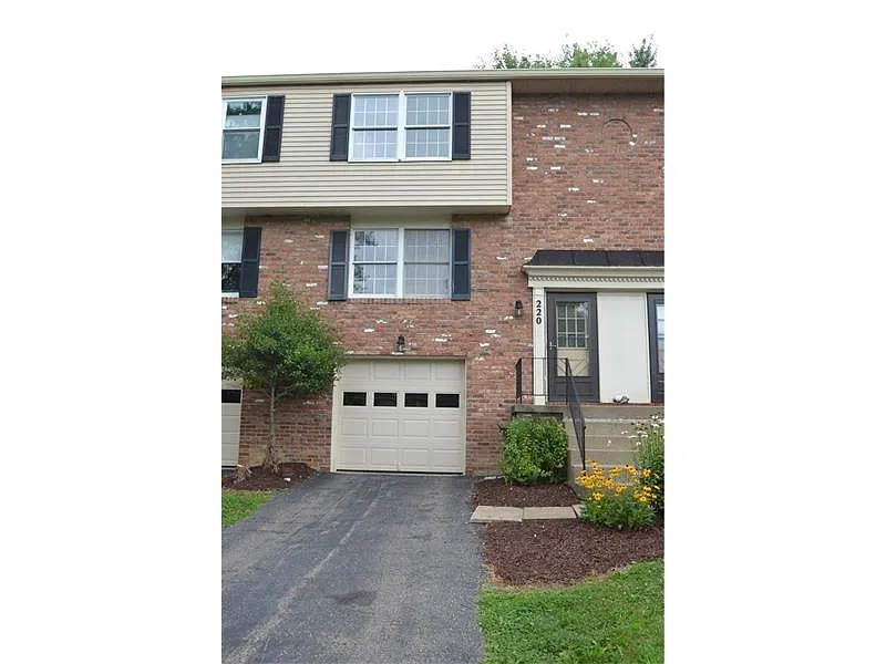 220 Quail Run Rd photo 1