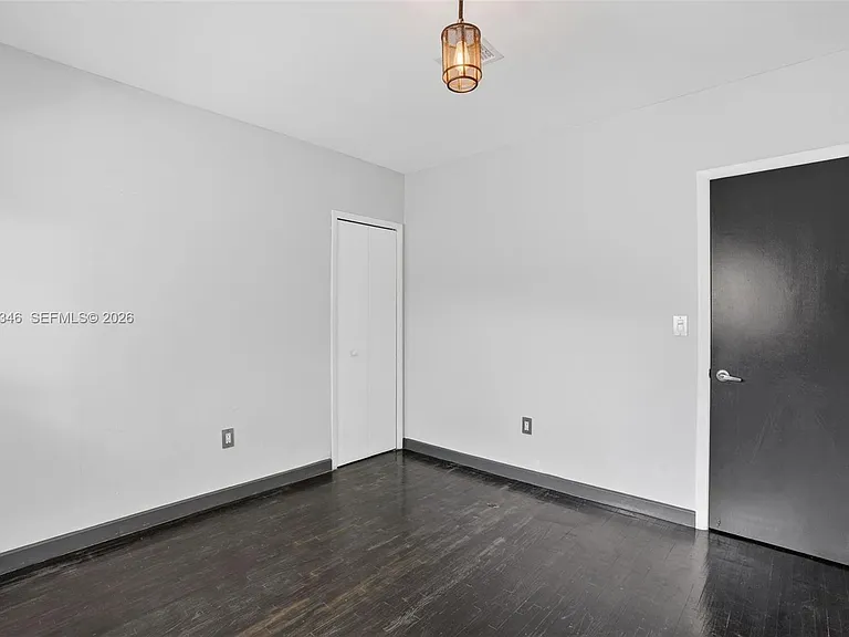 425 NE 114th St — Photo 30