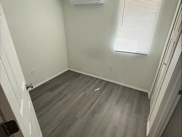 323 Seward Ave #3 — Photo 4