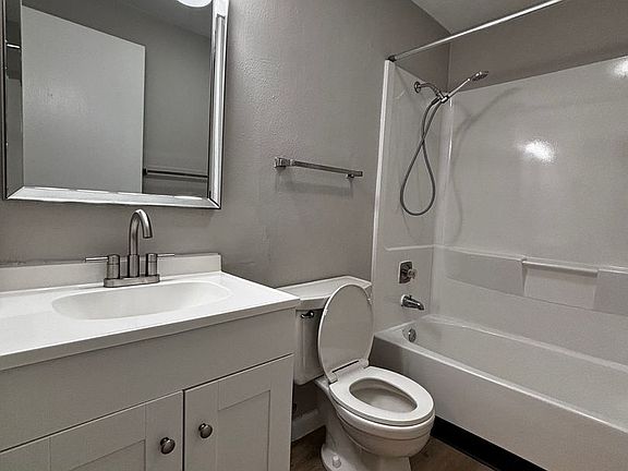 4th image of 1276 Sanlor Ave APT 2