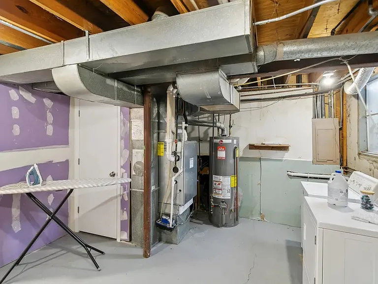 251 Harding Ave — Photo 36