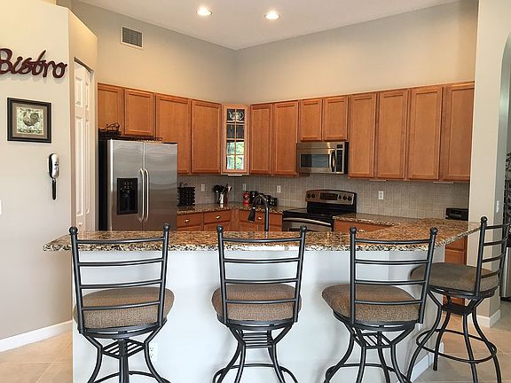 5th image of 6934 SE Bay Hill Dr