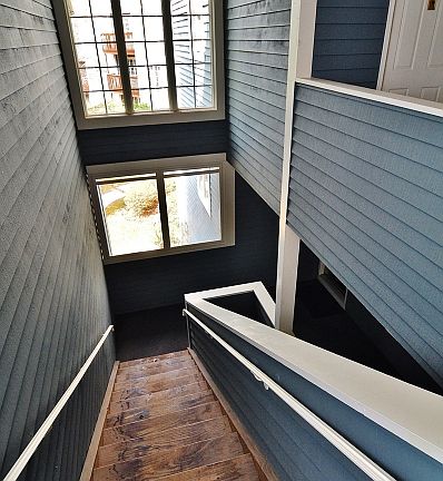 3rd image of 178 Surrey Ct #178